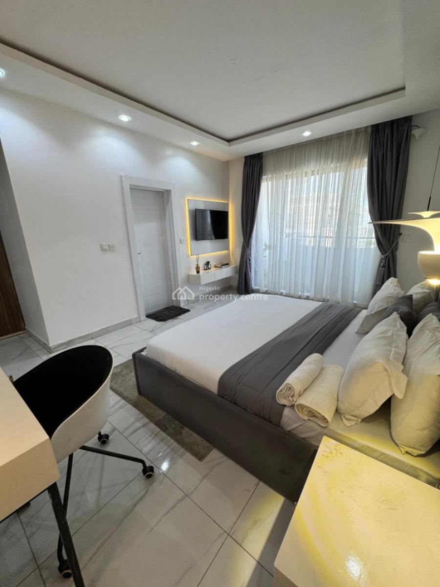 Fully Furnished and Serviced 2 Bedroom Luxury Apartment, Periwinkles Estate, Lekki Phase 1, Lekki, Lagos, Flat / Apartment Short Let