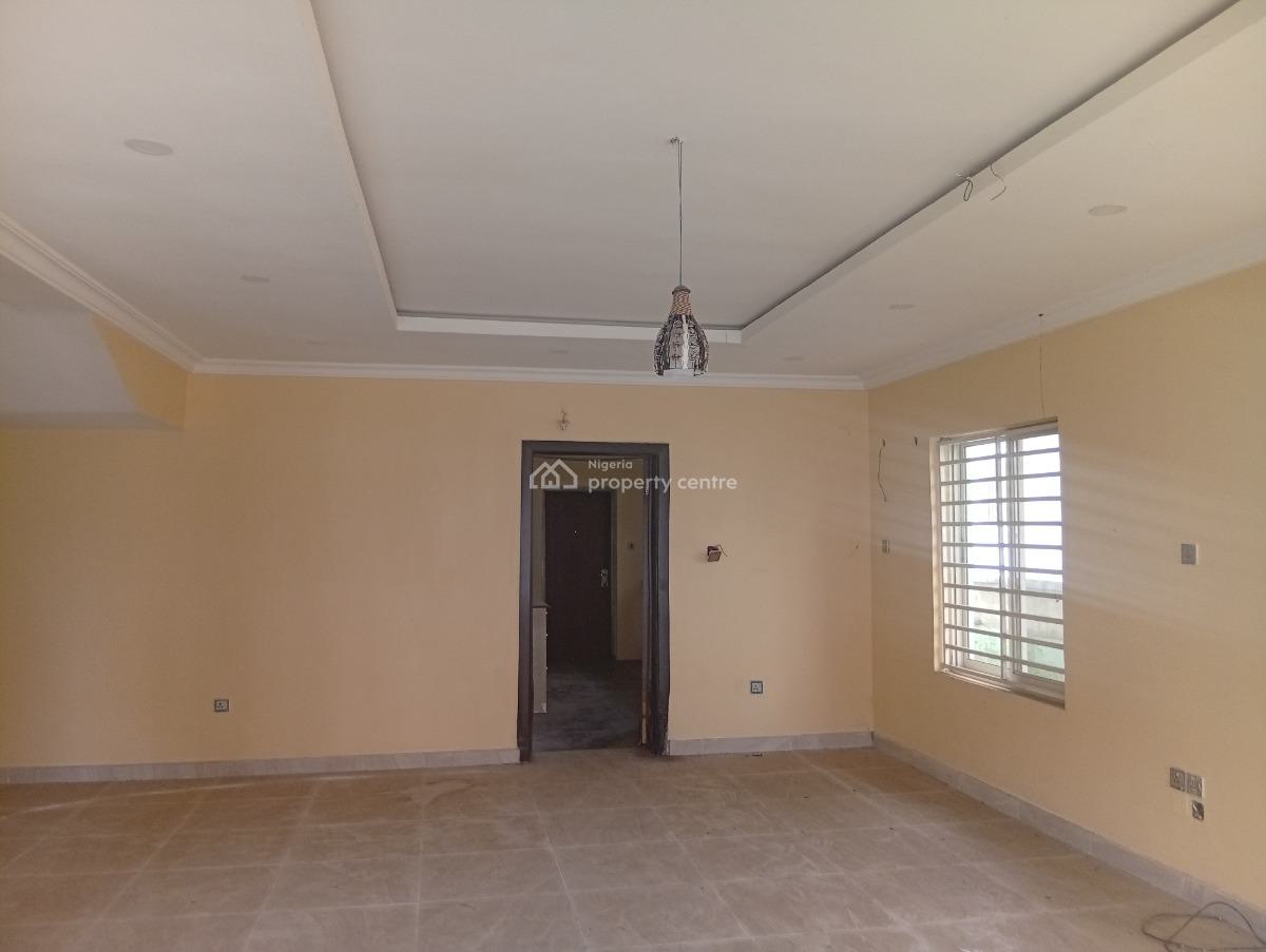 Distress 4 Bedrooms Semi Detached Duplex with 2 Room Bq, Sapphire Garden Estate, Awoyaya, Ibeju Lekki, Lagos, Semi-detached Duplex for Sale