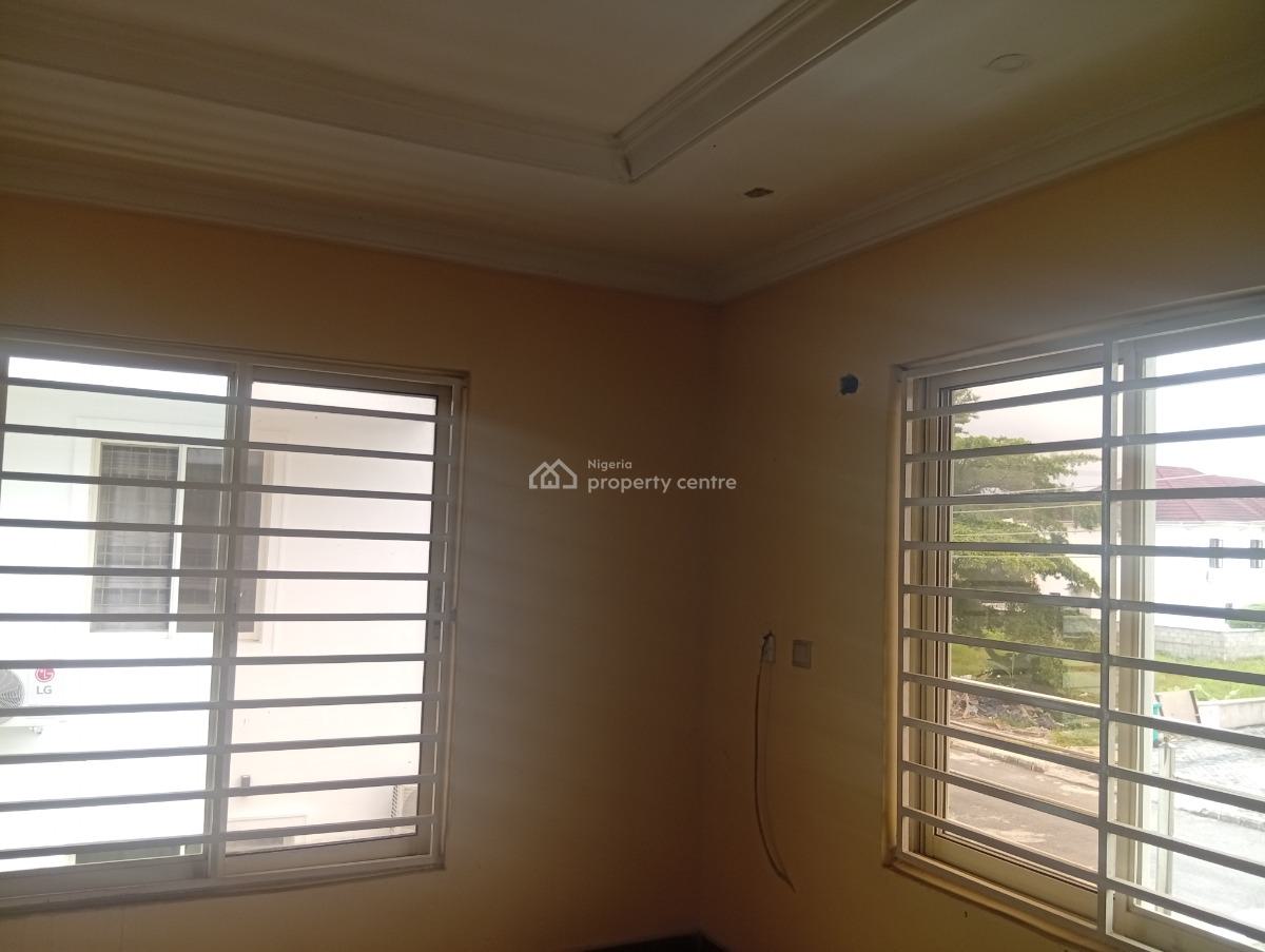 Distress 4 Bedrooms Semi Detached Duplex with 2 Room Bq, Sapphire Garden Estate, Awoyaya, Ibeju Lekki, Lagos, Semi-detached Duplex for Sale