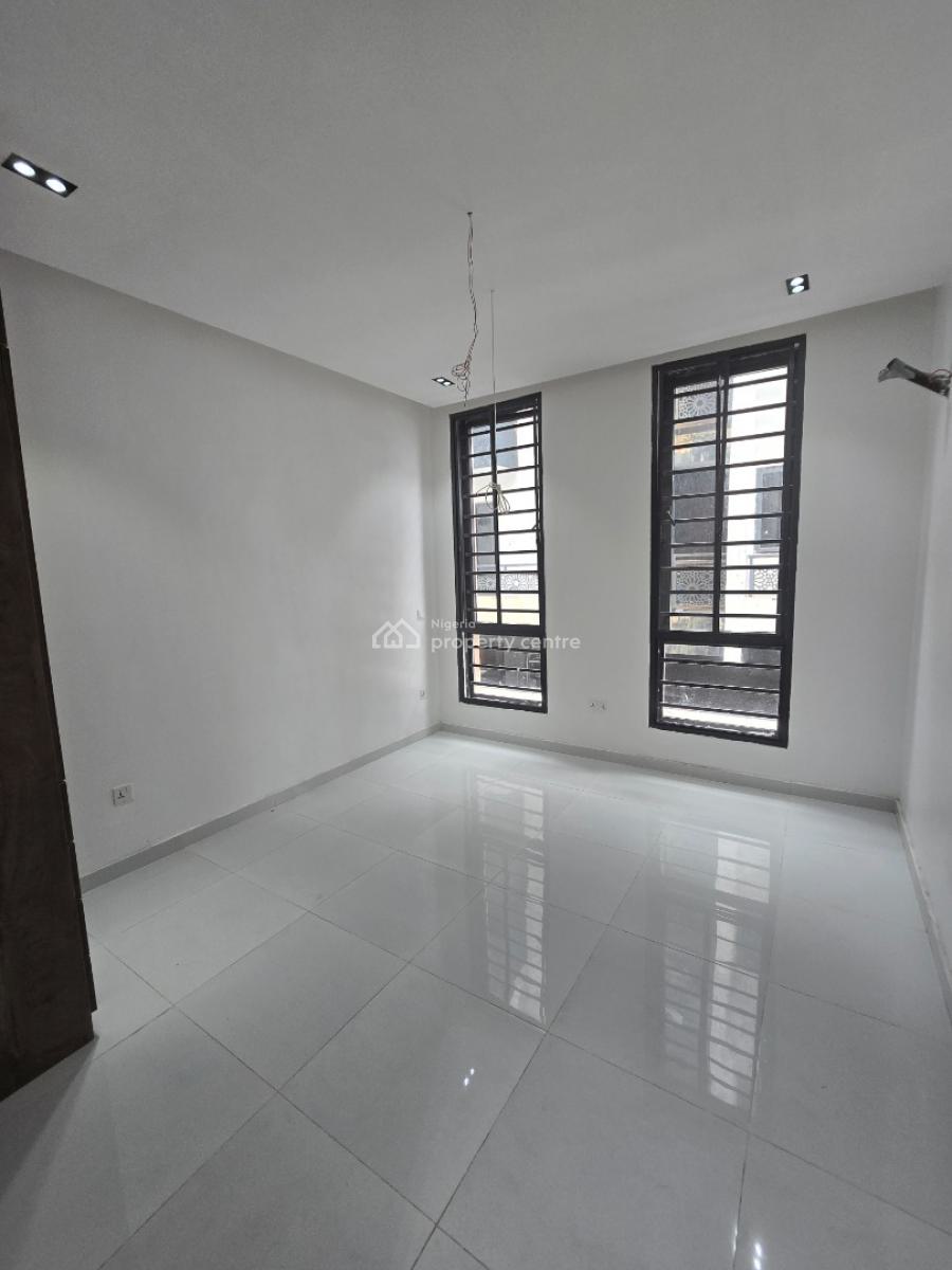2 Bedroom Luxury Apartment, Ologolo, Lekki, Lagos, Flat / Apartment for Sale