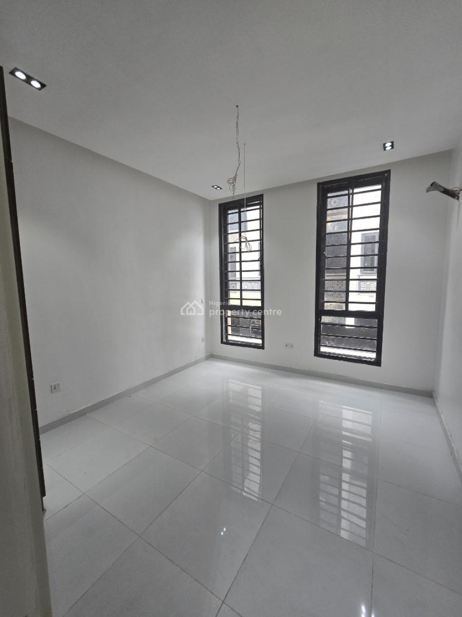2 Bedroom Luxury Apartment, Ologolo, Lekki, Lagos, Flat / Apartment for Sale