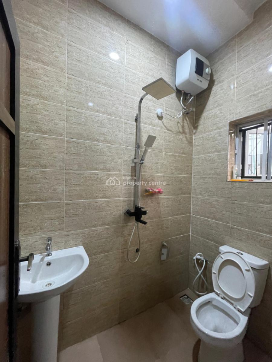 2 Bedroom Bungalow, Kolapo Ishola Gra, Akobo, Ibadan, Oyo, Terraced Bungalow for Rent
