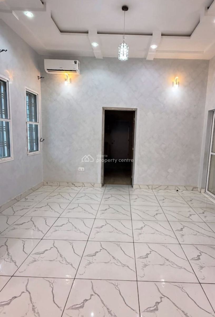 Serviced 4 Bedroom Terraced Duplex with a Room Bq, Jahi Gilmore, Jahi, Abuja, Semi-detached Duplex for Rent