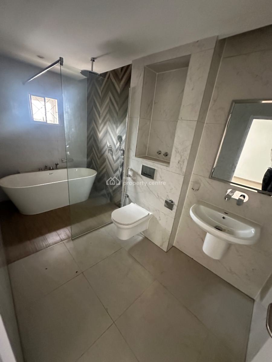 Well Renovated 8 Bedroom Duplex with Bq, Maitama District, Abuja, Detached Duplex for Rent