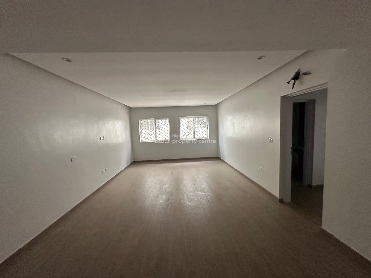Well Renovated 8 Bedroom Duplex with Bq, Maitama District, Abuja, Detached Duplex for Rent