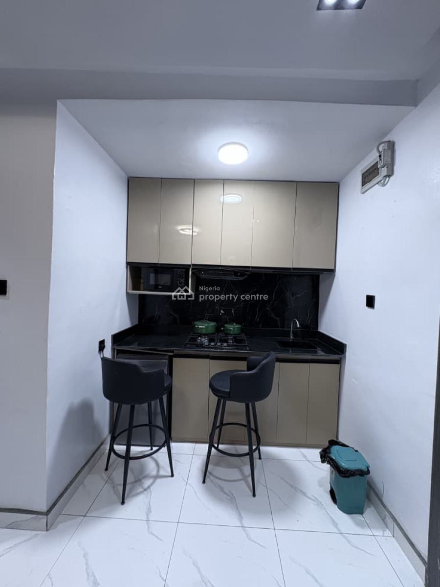 Emass Crestville Luxe, Surulere Studio Apartment, 24 Abayomi Street, Surulere, Lagos, Self Contain (single Rooms) Short Let