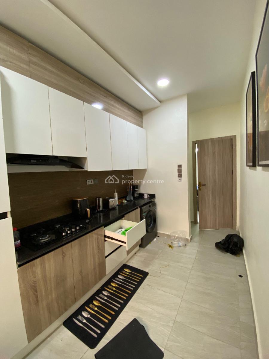 Spacious 2 Bedroom Flat with 3 Balconies  Comes with a Swimming Pool, Ikate Right, Ikate Elegushi, Lekki, Lagos, Flat / Apartment for Rent