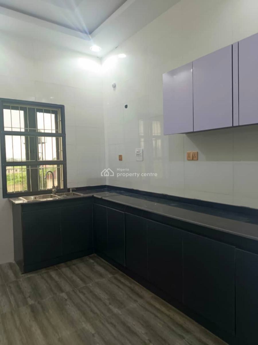 Luxury Spacious Brand New 3 Bedroom Apartment, Von Estate Road, Lugbe District, Abuja, Flat / Apartment for Rent