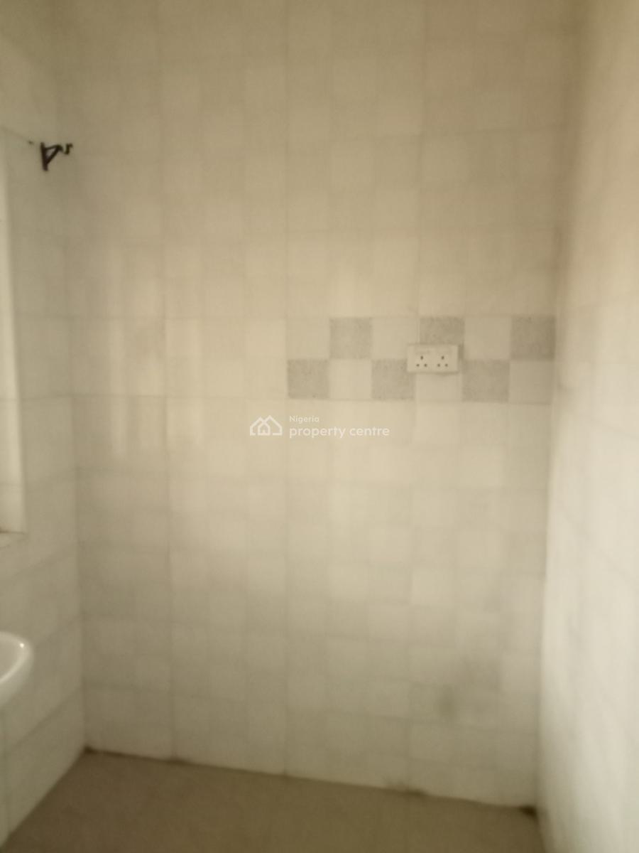 Serviced Self-contain in a Secured Estate, Adeniyi Jones, Adeniyi Jones, Ikeja, Lagos, Self Contain (single Rooms) for Rent