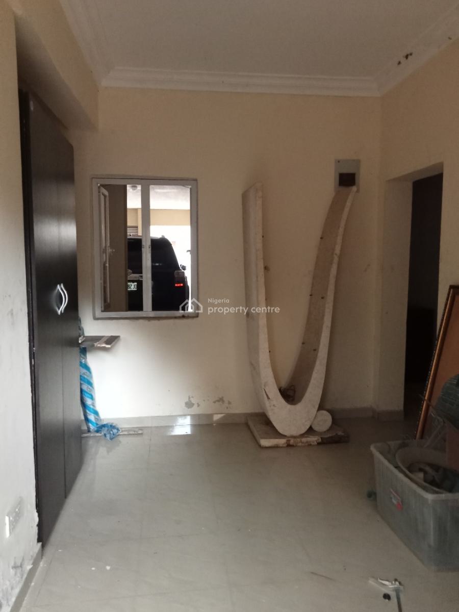 Serviced Self-contain in a Secured Estate, Adeniyi Jones, Adeniyi Jones, Ikeja, Lagos, Self Contain (single Rooms) for Rent