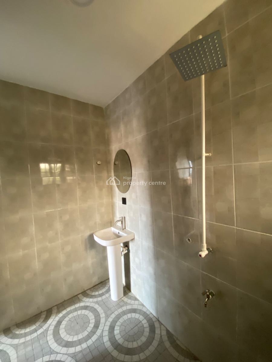 Magnificent 3 Bedroom Apartment Upstairs, Via Thera Annex Goodnews Extension, Ogombo, Ajah, Lagos, Flat / Apartment for Rent