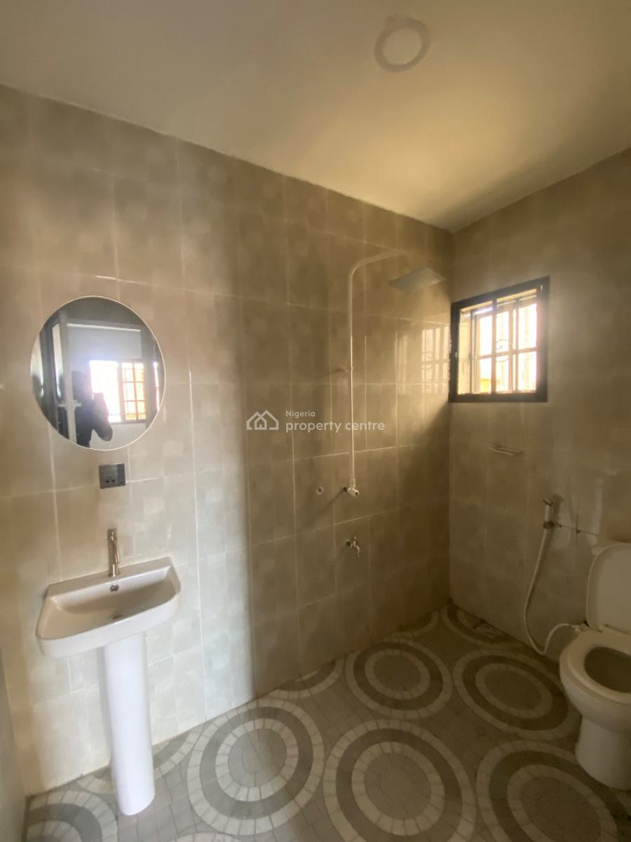 Magnificent 3 Bedroom Apartment Upstairs, Via Thera Annex Goodnews Extension, Ogombo, Ajah, Lagos, Flat / Apartment for Rent