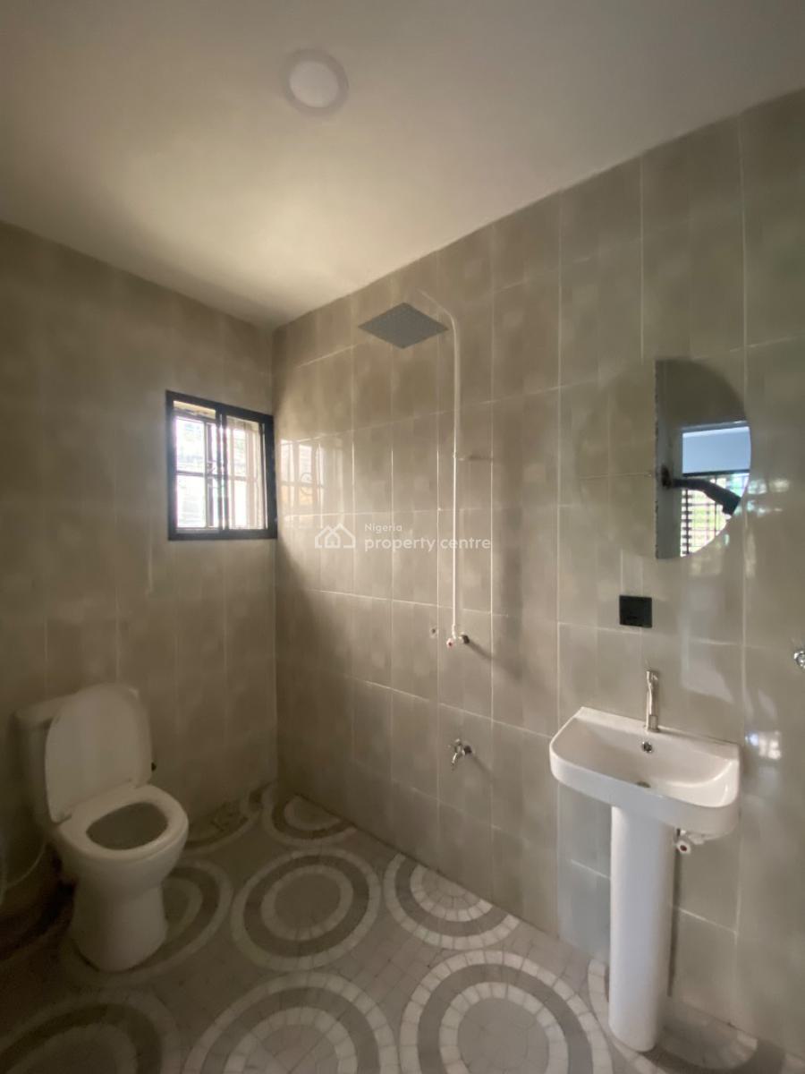 Magnificent 3 Bedroom Apartment Upstairs, Via Thera Annex Goodnews Extension, Ogombo, Ajah, Lagos, Flat / Apartment for Rent