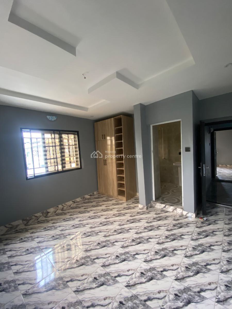 Magnificent 3 Bedroom Apartment Upstairs, Via Thera Annex Goodnews Extension, Ogombo, Ajah, Lagos, Flat / Apartment for Rent