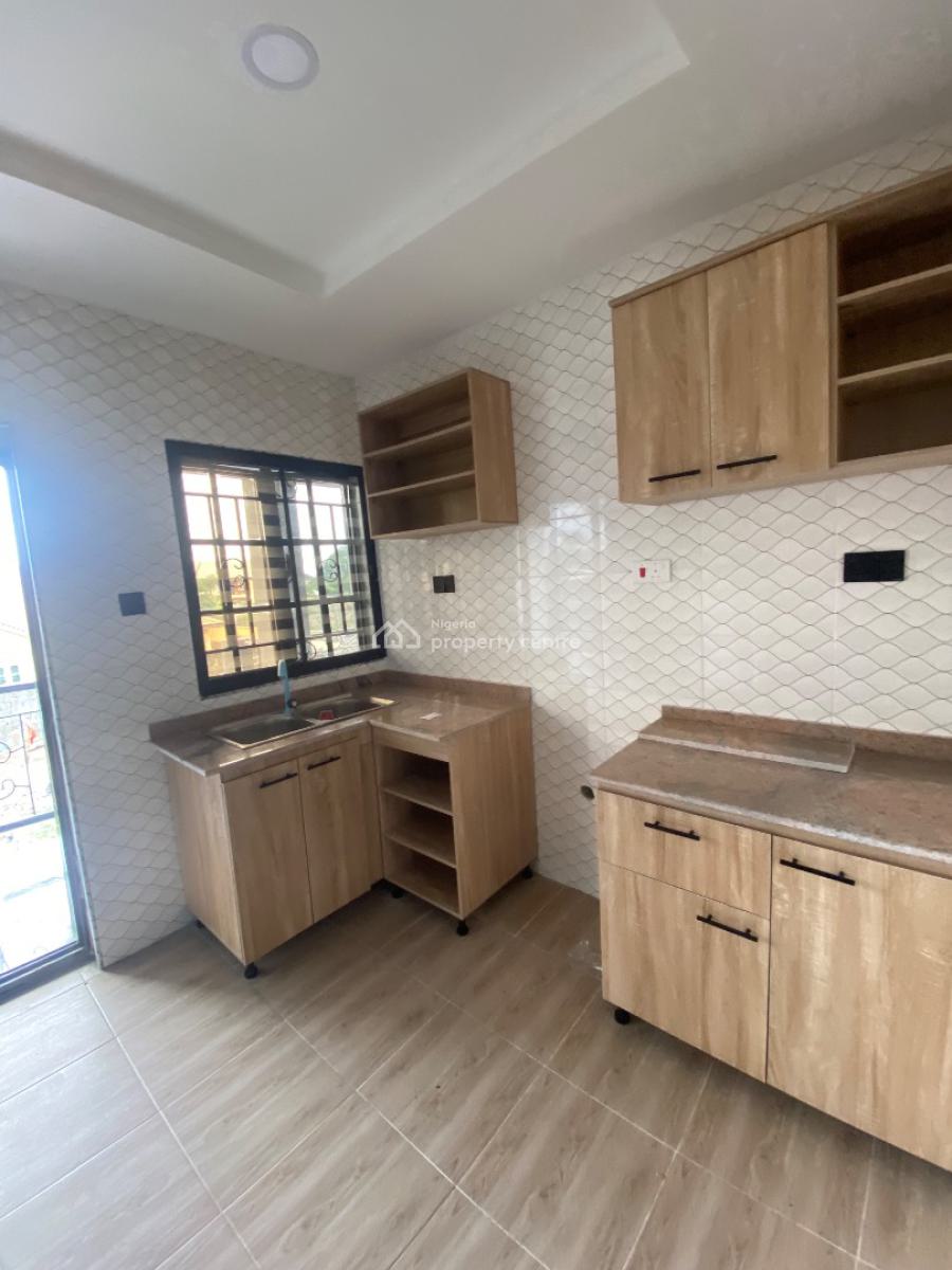 Magnificent 3 Bedroom Apartment Upstairs, Via Thera Annex Goodnews Extension, Ogombo, Ajah, Lagos, Flat / Apartment for Rent
