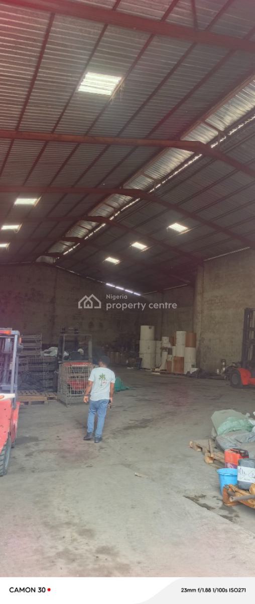 Warehouse of About 10,000sqft, Eric Moore, Surulere, Lagos, Warehouse for Rent