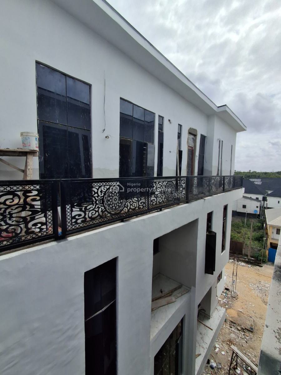 2 Bedroom Apartment with Spacious, Chevron Toll Gate, Lekki Phase 2, Lekki, Lagos, Block of Flats for Sale