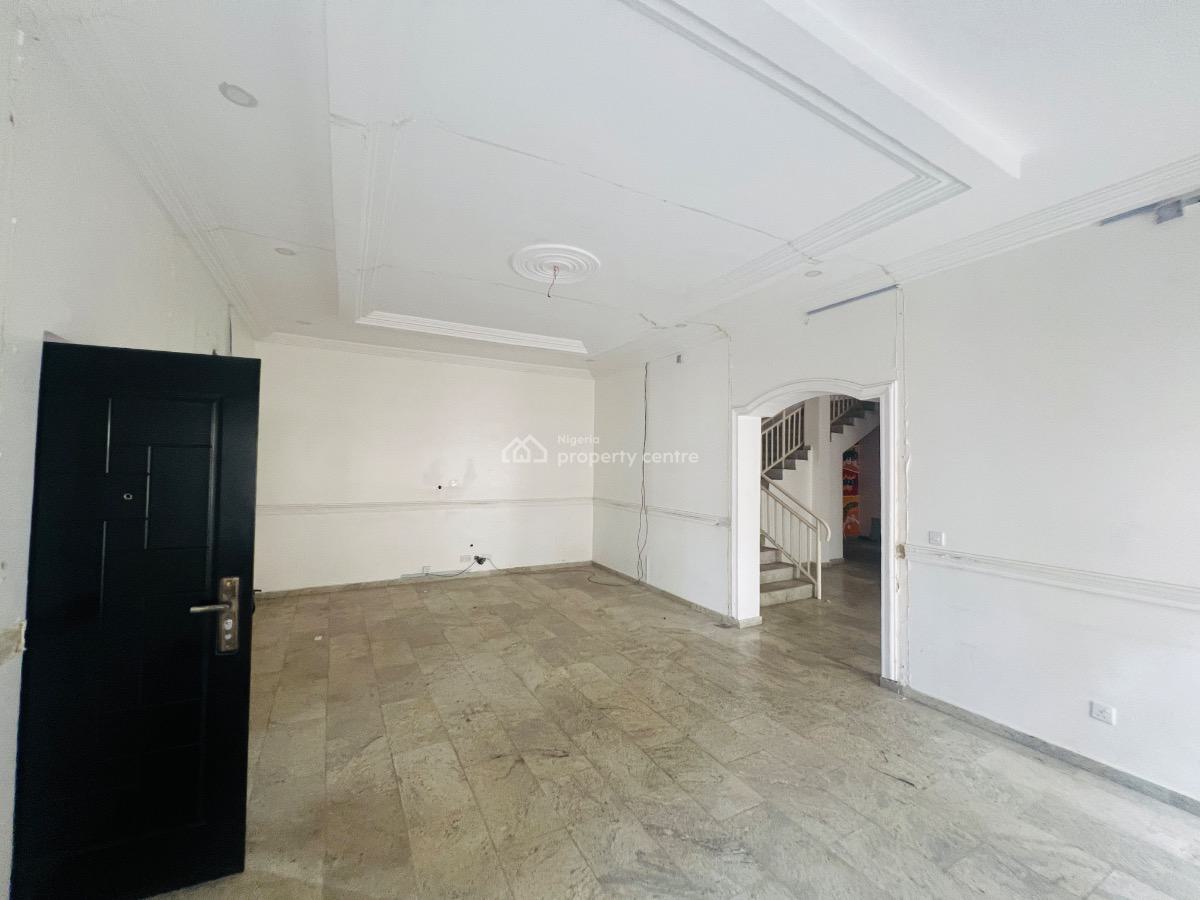 Massive 4 Bedroom Duplex with Bq, Lekki Phase 1, Lekki, Lagos, Semi-detached Duplex for Rent