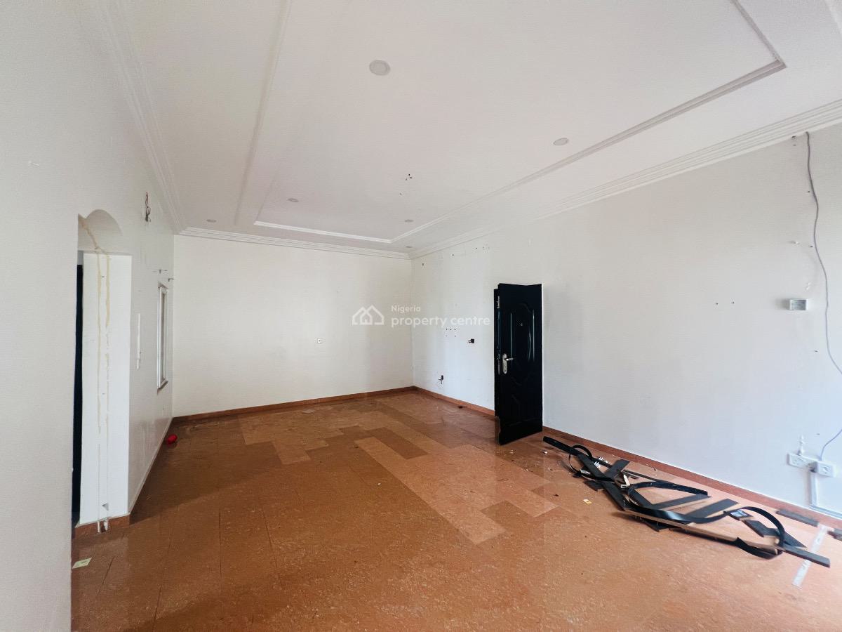 Massive 4 Bedroom Duplex with Bq, Lekki Phase 1, Lekki, Lagos, Semi-detached Duplex for Rent