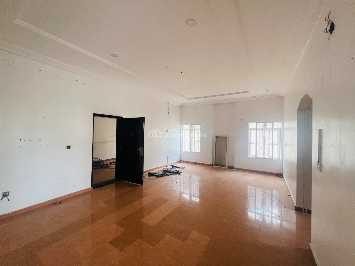Massive 4 Bedroom Duplex with Bq, Lekki Phase 1, Lekki, Lagos, Semi-detached Duplex for Rent
