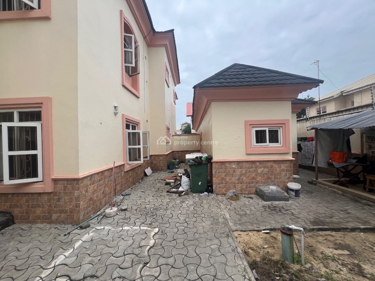 Massive 4 Bedroom Duplex with Bq, Lekki Phase 1, Lekki, Lagos, Semi-detached Duplex for Rent