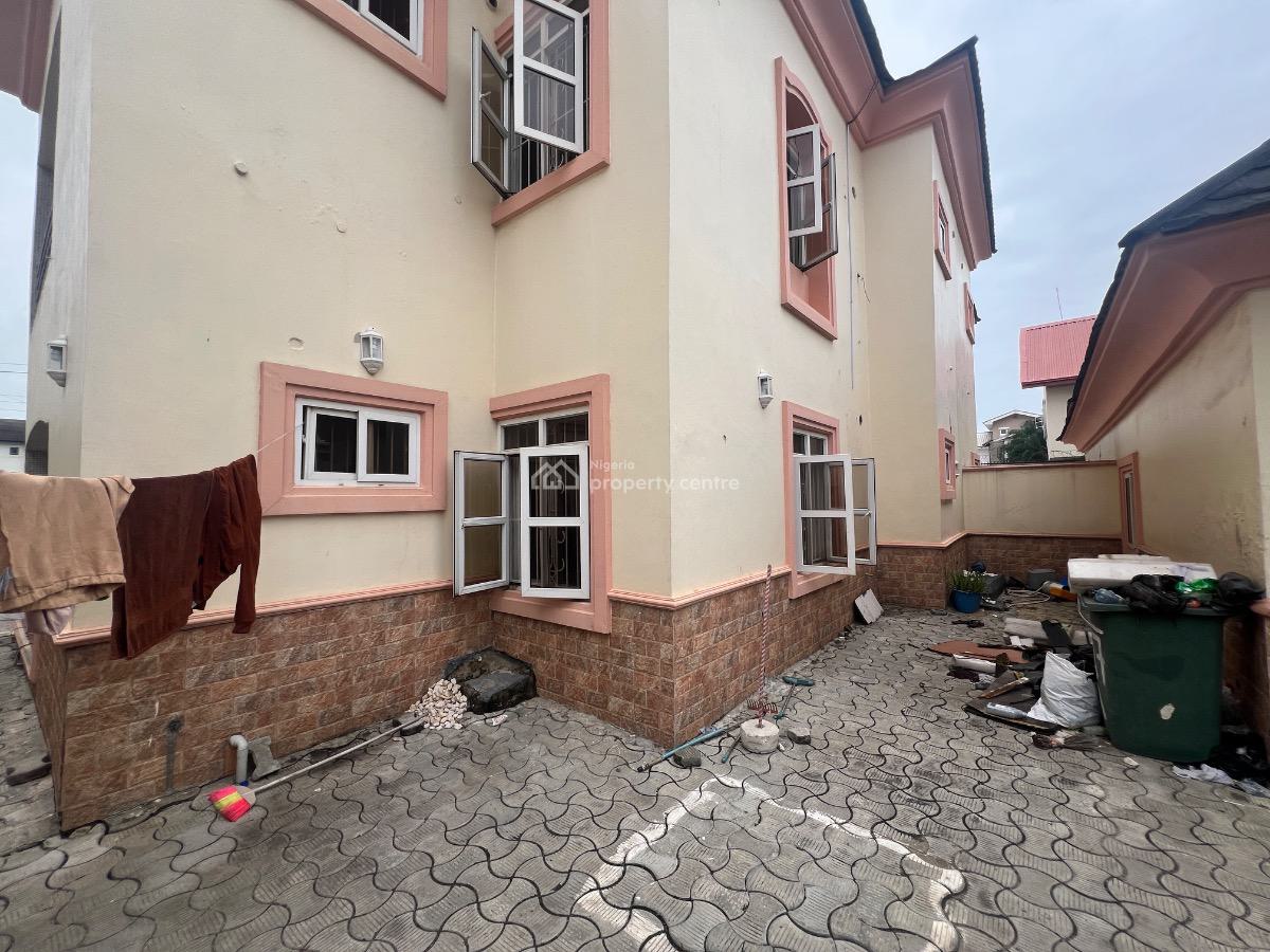 Massive 4 Bedroom Duplex with Bq, Lekki Phase 1, Lekki, Lagos, Semi-detached Duplex for Rent