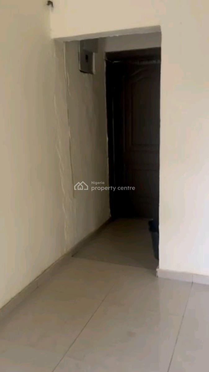 Decent Mini Upflat ,tilled with Kitchen Cabinet in a Well Secured Gate, Owodunni Street, Iwaya, Yaba, Lagos, Mini Flat (room and Parlour) for Rent