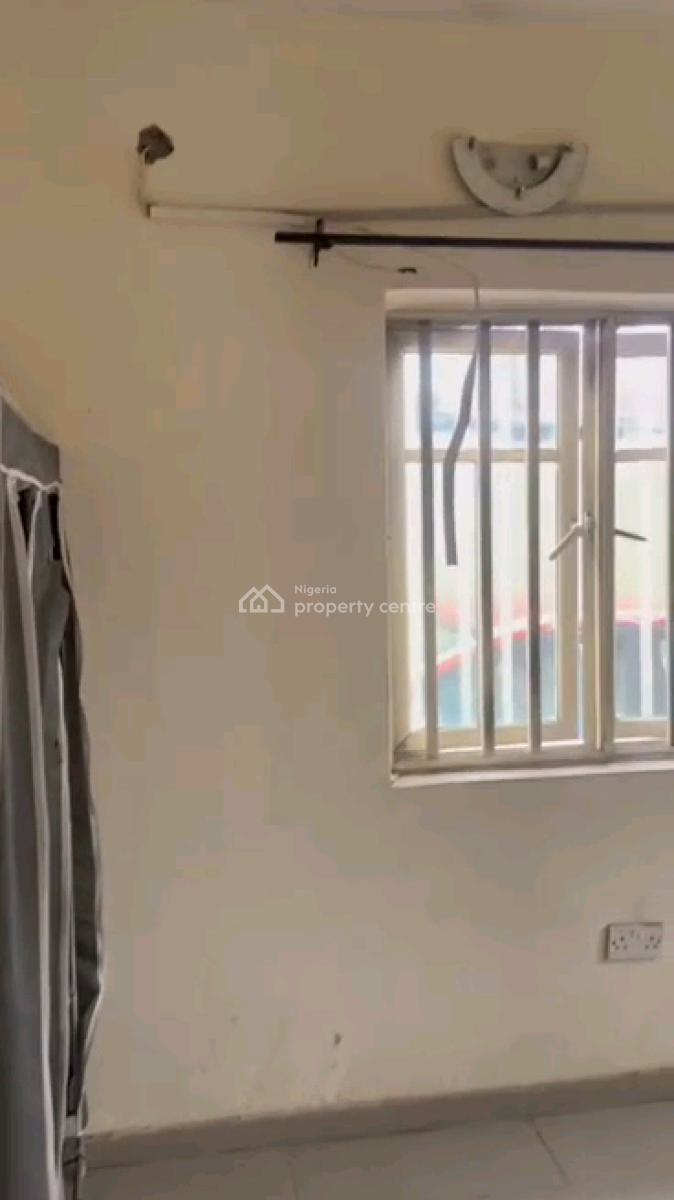 Decent Mini Upflat ,tilled with Kitchen Cabinet in a Well Secured Gate, Owodunni Street, Iwaya, Yaba, Lagos, Mini Flat (room and Parlour) for Rent