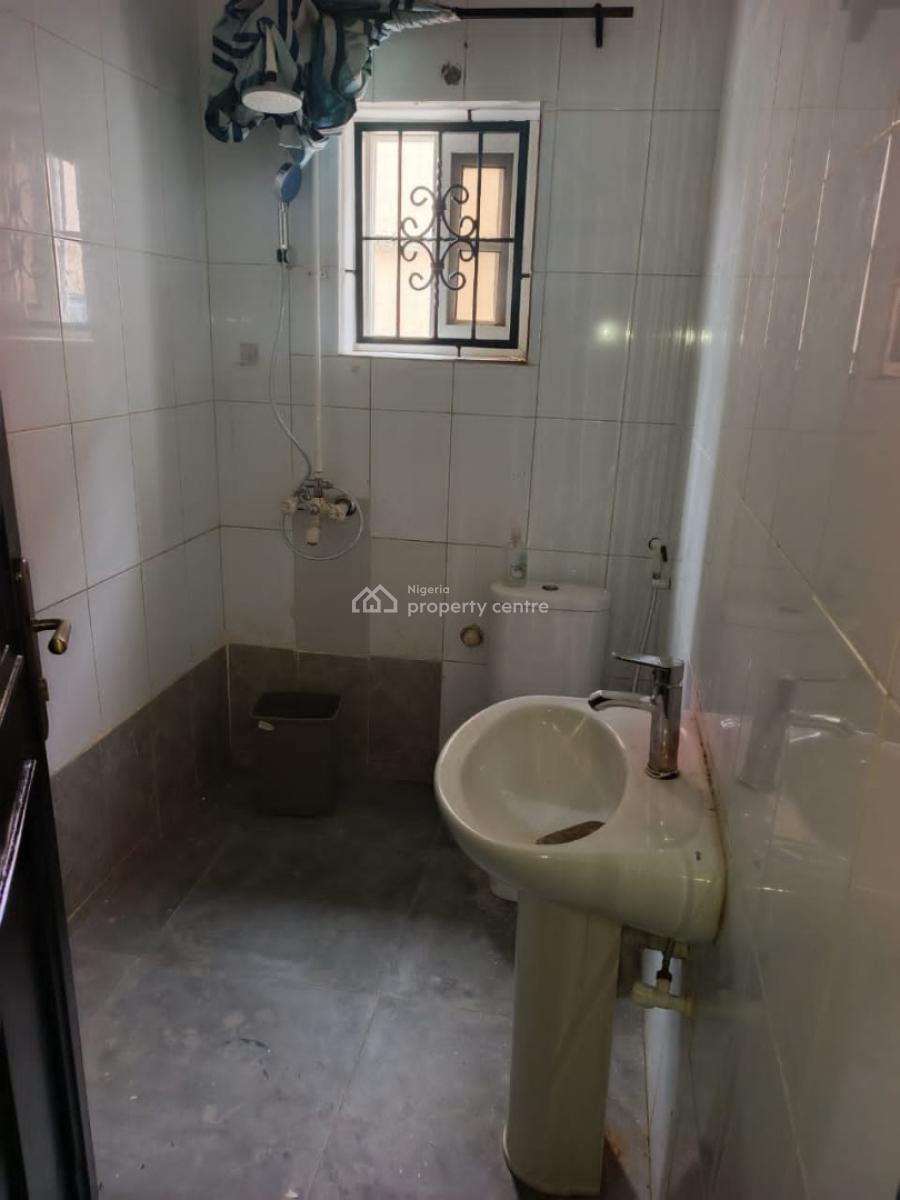 an Exquisite 3 Bedroom Apartment, U3 Estate, Lekki Right, Lekki Phase 1, Lekki, Lagos, Flat / Apartment for Rent