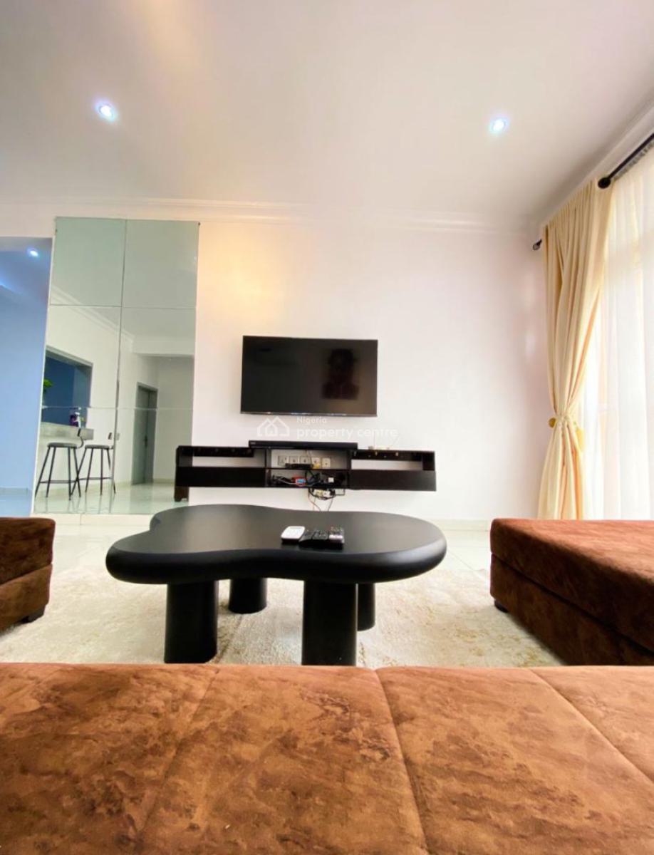 Exquisite 3 Bedroom Apartment, Cardogan Estate, Osapa, Lekki, Lagos, Flat / Apartment Short Let