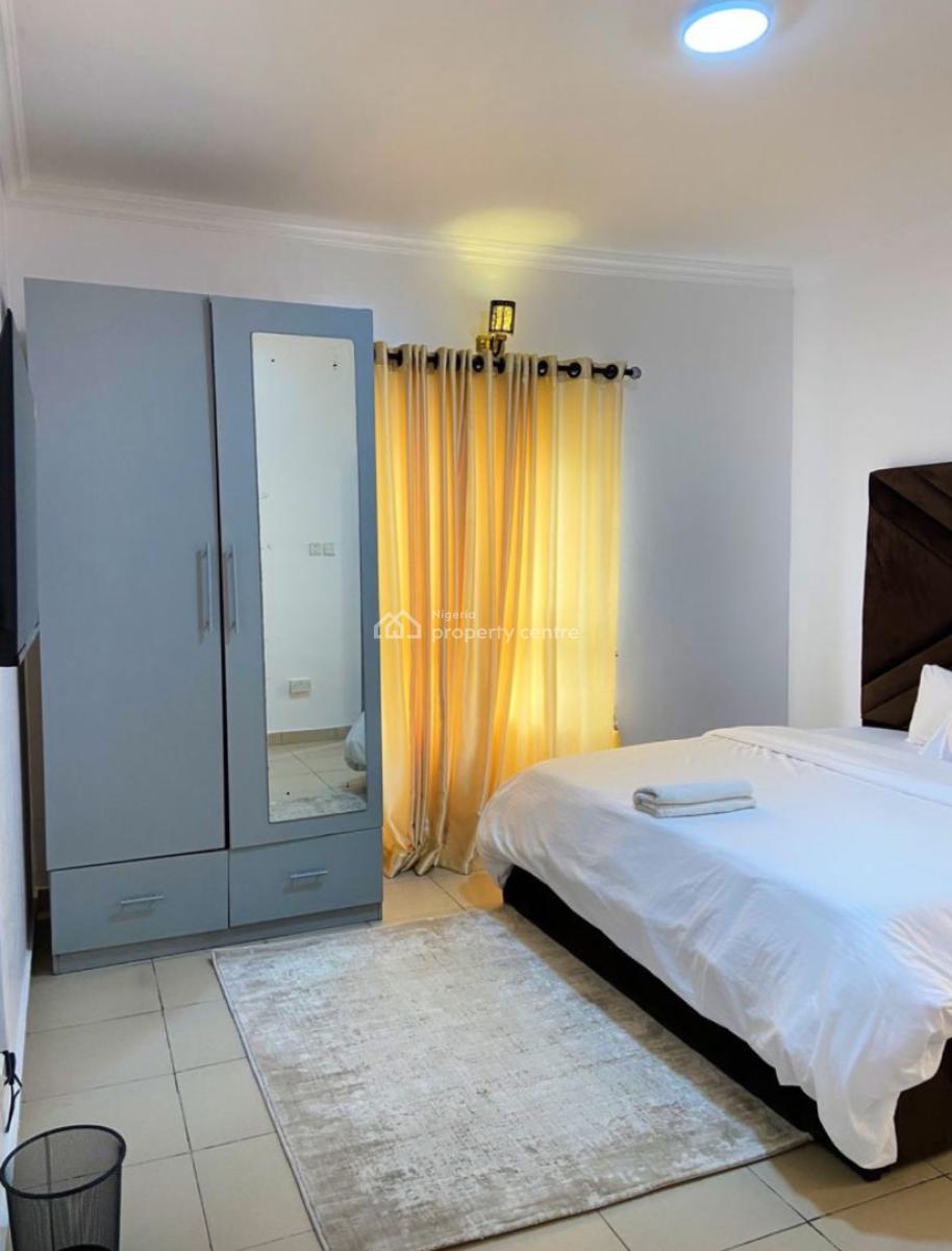 Exquisite 3 Bedroom Apartment, Cardogan Estate, Osapa, Lekki, Lagos, Flat / Apartment Short Let