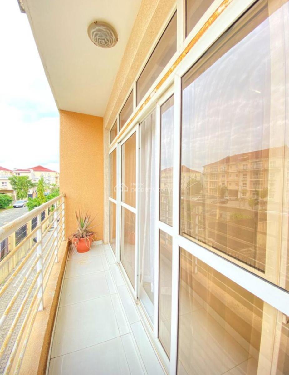 Exquisite 3 Bedroom Apartment, Cardogan Estate, Osapa, Lekki, Lagos, Flat / Apartment Short Let