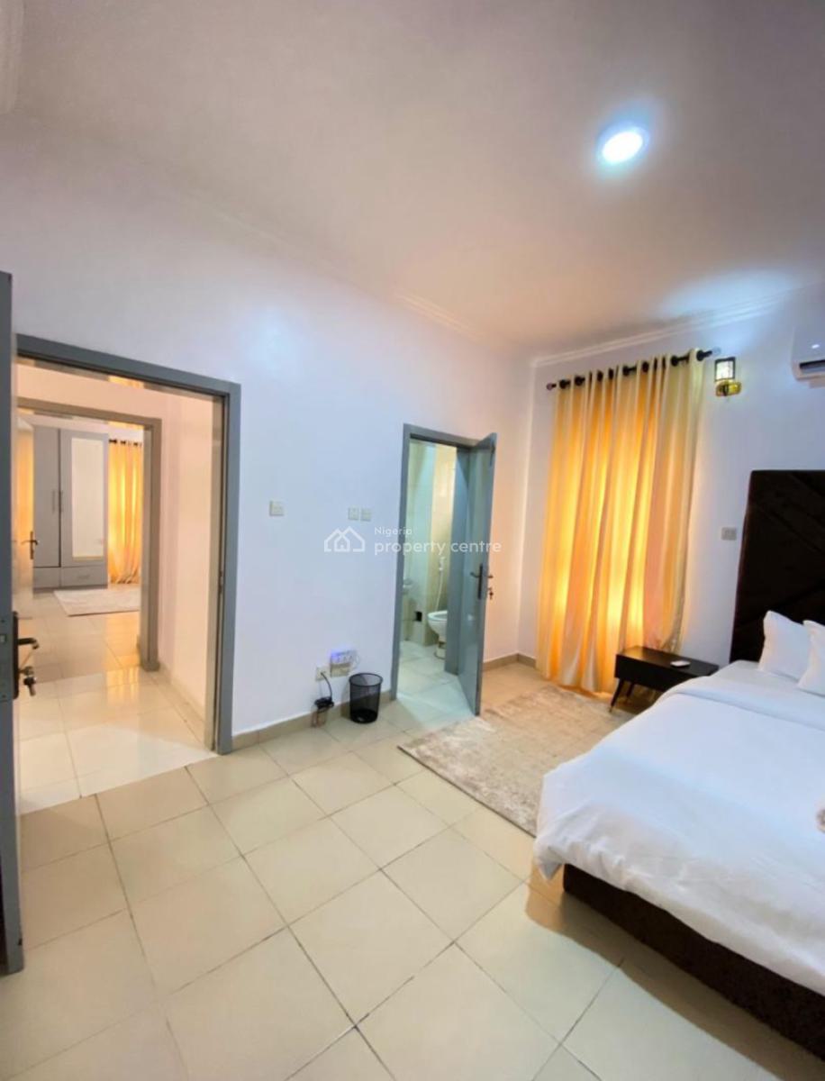Exquisite 3 Bedroom Apartment, Cardogan Estate, Osapa, Lekki, Lagos, Flat / Apartment Short Let