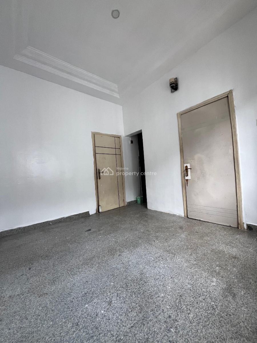 Standard Single Room in a Duplex Shared Apartment, Chevron, Lekki, Lagos, Self Contain (single Rooms) for Rent