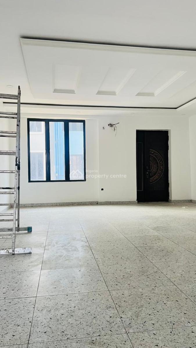 Exquisite Very Spacious 4 Bedroom Terrace + Bq, Jibowu, Yaba, Lagos, Terraced Duplex for Sale