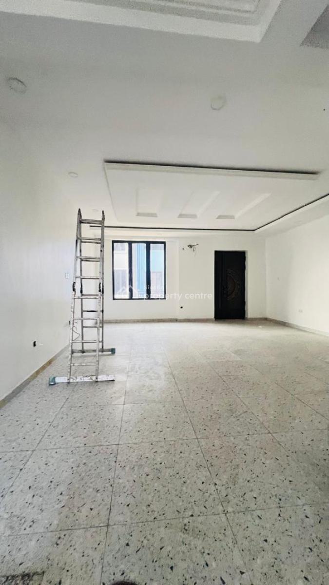 Exquisite Very Spacious 4 Bedroom Terrace + Bq, Jibowu, Yaba, Lagos, Terraced Duplex for Sale