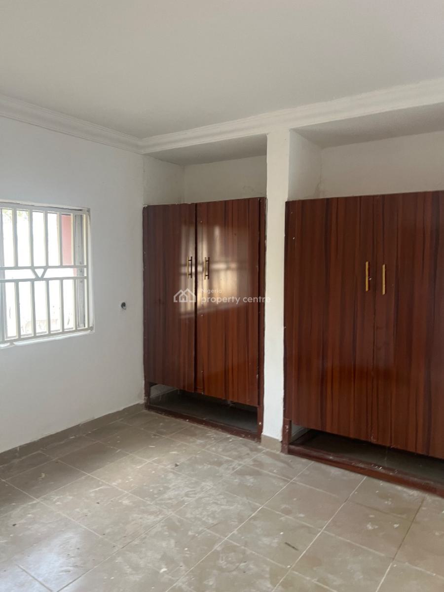 Nice 2 Bedroom Flat, Ground Floor, Tarred Road, Off Amino Kano, Wuse 2, Abuja, Flat / Apartment for Rent
