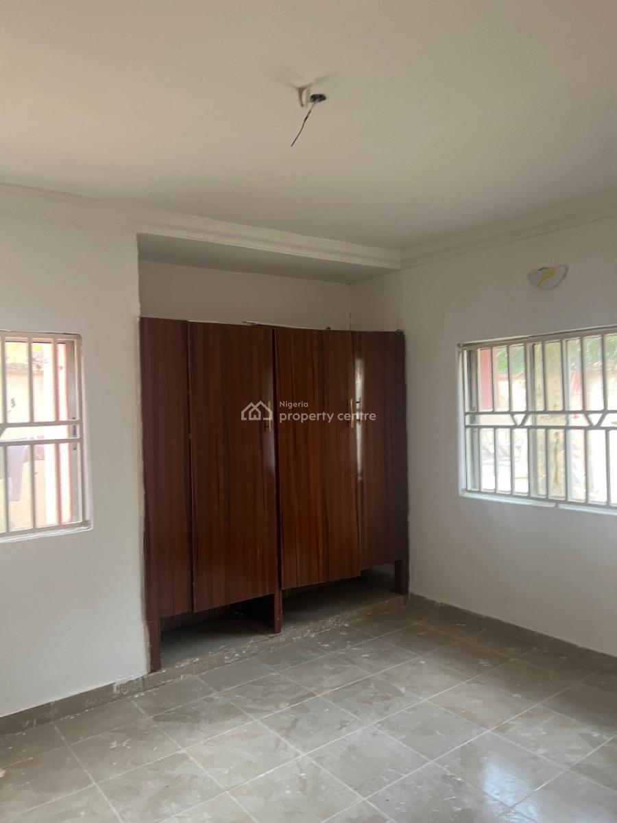 Nice 2 Bedroom Flat, Ground Floor, Tarred Road, Off Amino Kano, Wuse 2, Abuja, Flat / Apartment for Rent