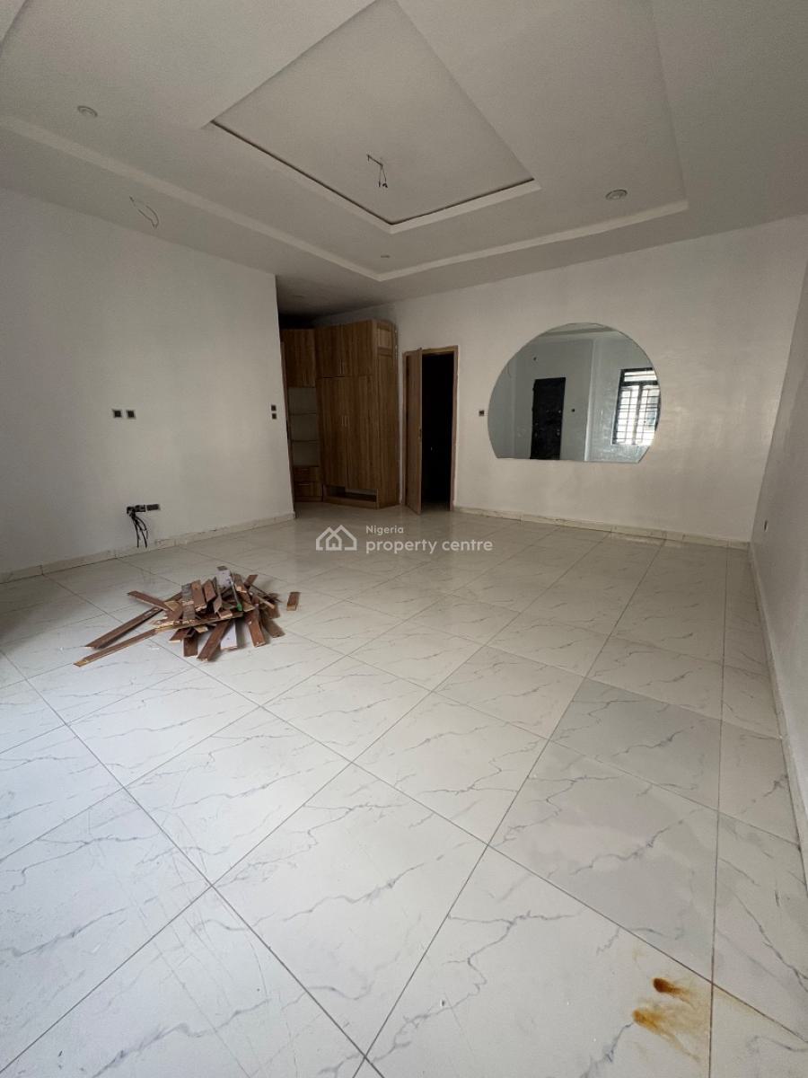 Standard Master Room Shared Apartment, Ocean Harbour Estate Orchid Road, Lafiaji, Lekki, Lagos, Flat / Apartment for Rent
