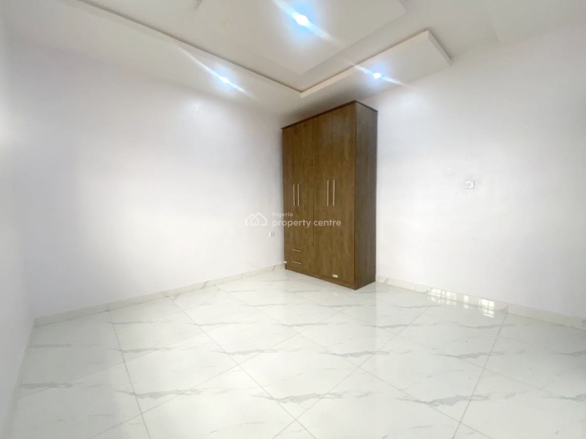 a Well Maintained Specious 3 Bedroom Flat, Isheri, Magodo, Lagos, Flat / Apartment for Rent