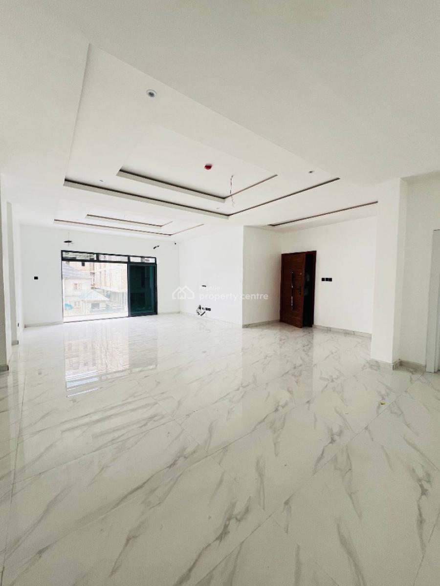 3 Bedroom Apartment + Bq, in a Gated and Secured Estate, Lekki Phase 1, Lekki, Lagos, Block of Flats for Sale