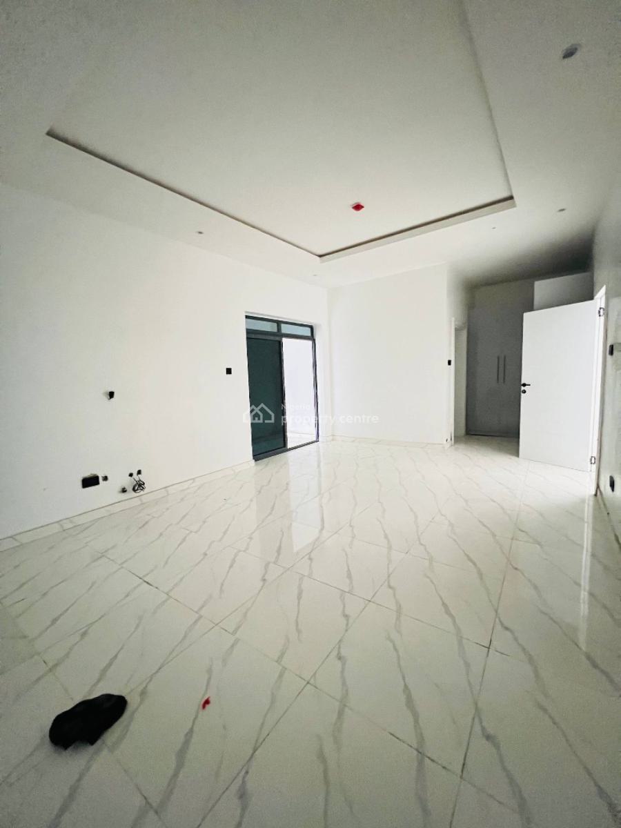 3 Bedroom Apartment + Bq, in a Gated and Secured Estate, Lekki Phase 1, Lekki, Lagos, Block of Flats for Sale