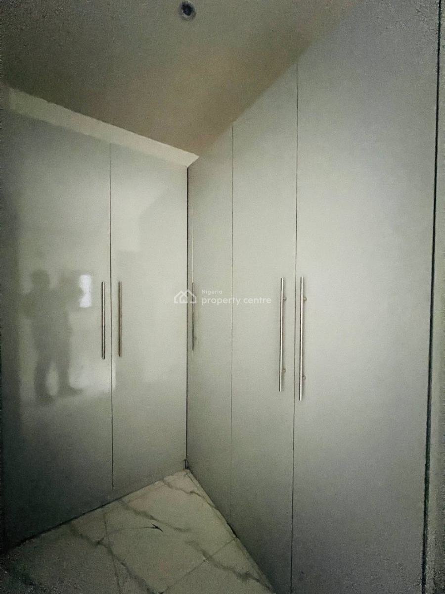 3 Bedroom Apartment + Bq, in a Gated and Secured Estate, Lekki Phase 1, Lekki, Lagos, Block of Flats for Sale