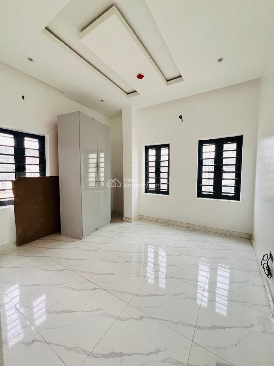3 Bedroom Apartment + Bq, in a Gated and Secured Estate, Lekki Phase 1, Lekki, Lagos, Block of Flats for Sale