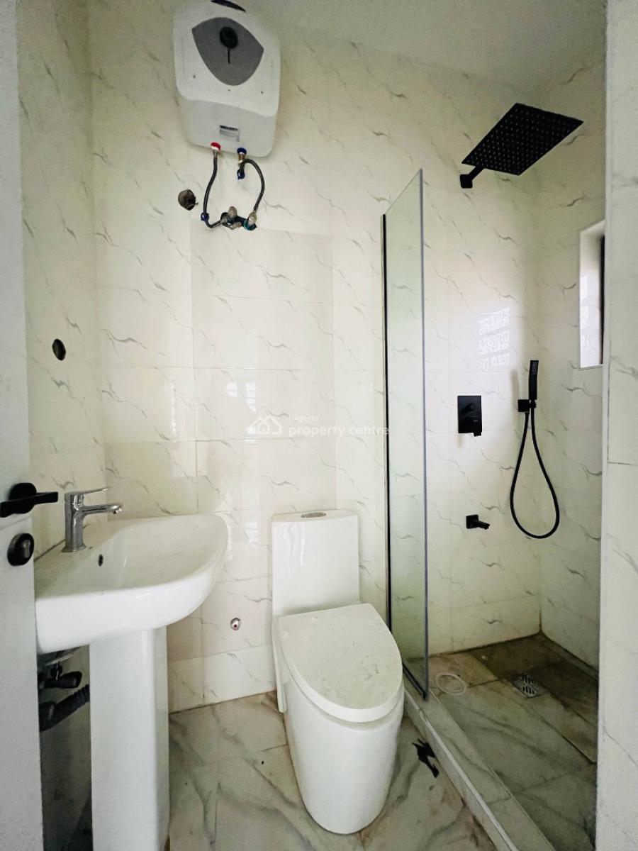 3 Bedroom Apartment + Bq, in a Gated and Secured Estate, Lekki Phase 1, Lekki, Lagos, Block of Flats for Sale