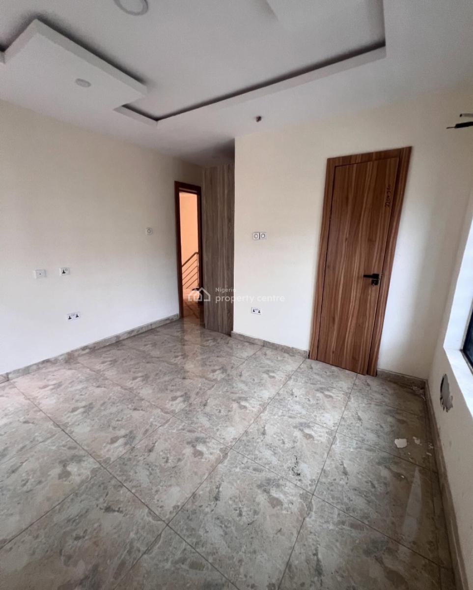 Lovely 4 Bedroom Terrace Duplex with Bq, Lekki Phase 1, Lekki, Lagos, Terraced Duplex for Sale