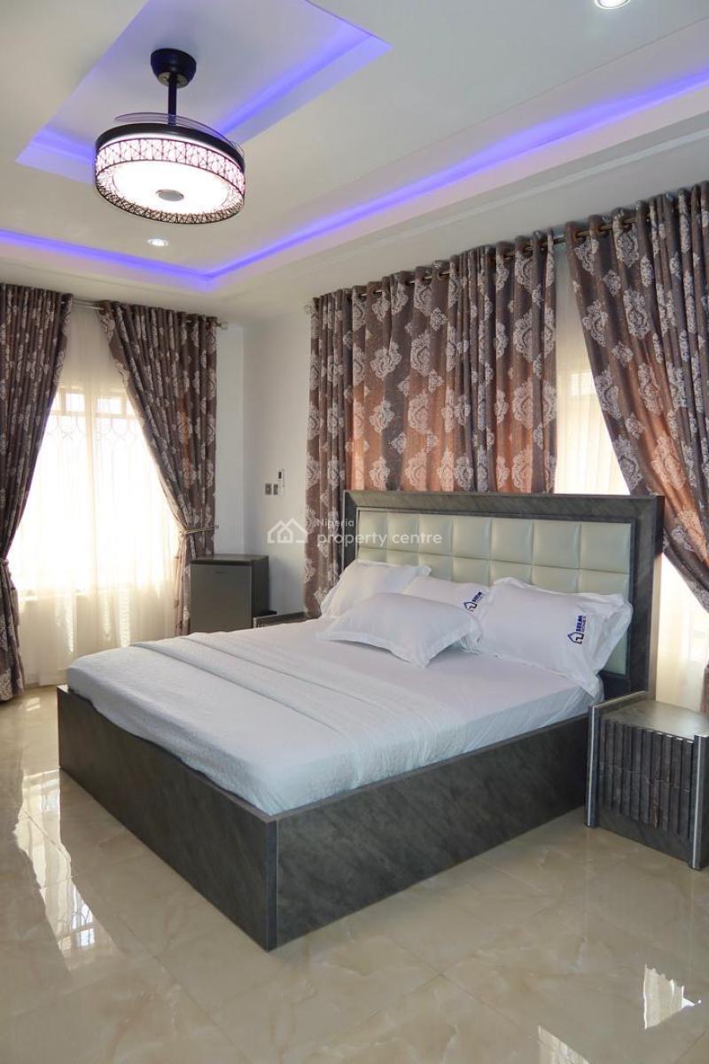 Fully Furnished 2 Bedroom Apartment, Brains and Hammers Estate Phase 3, Galadimawa, Abuja, Flat / Apartment Short Let