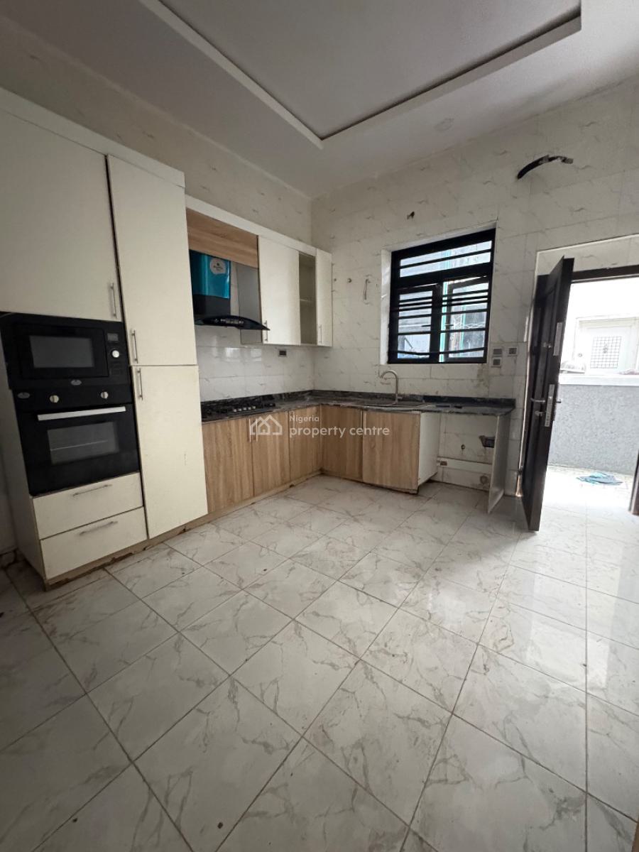 a Very Spacious Mini Flat Fully Serviced Estate, Ocean Harbour Estate Orchid, Lafiaji, Lekki, Lagos, Mini Flat (room and Parlour) for Rent