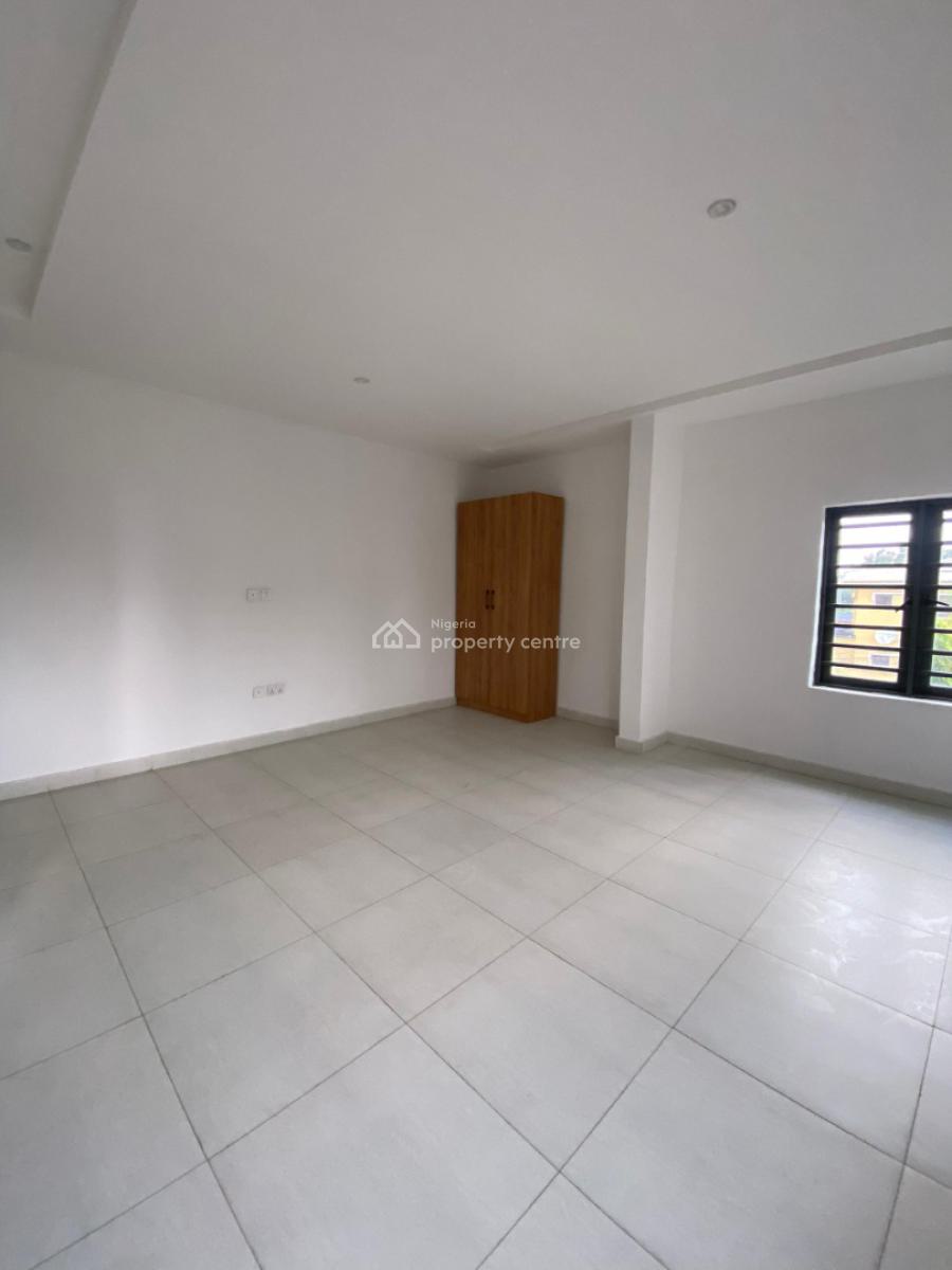 2 Bedroom Apartment with Swimming Pool,elevator, Lekki Phase 1, Lekki, Lagos, Flat / Apartment for Sale