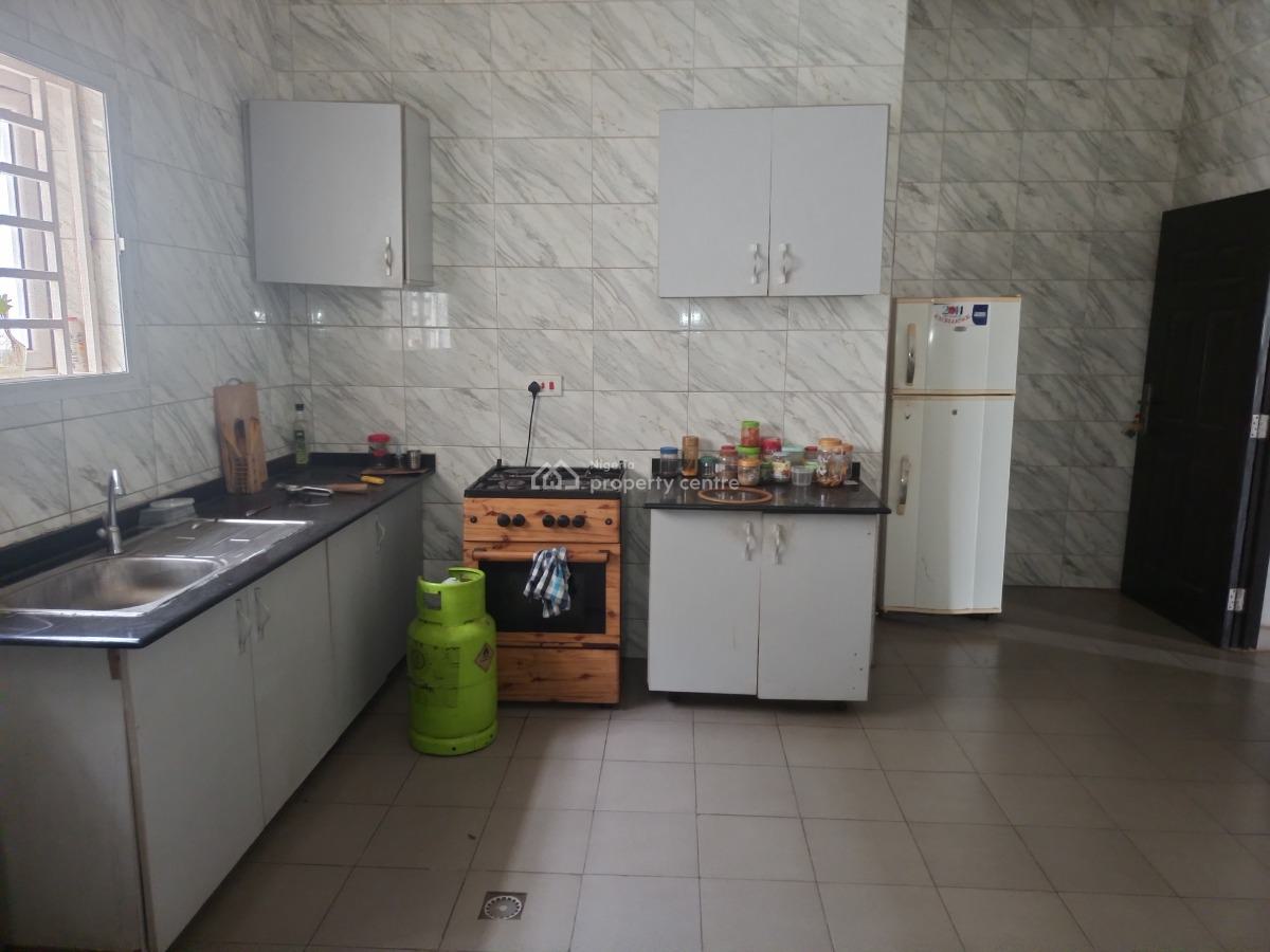 Specious 3 Bedroom Block of Flat, Main, Mabushi, Abuja, Flat / Apartment for Rent